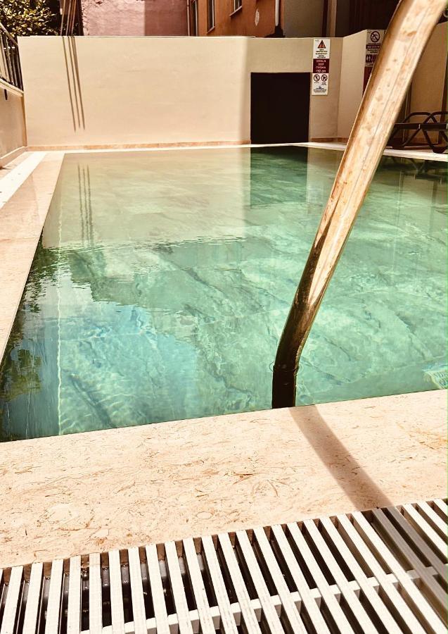 Fifty5 Suite Hotel Marmaris Esterno foto